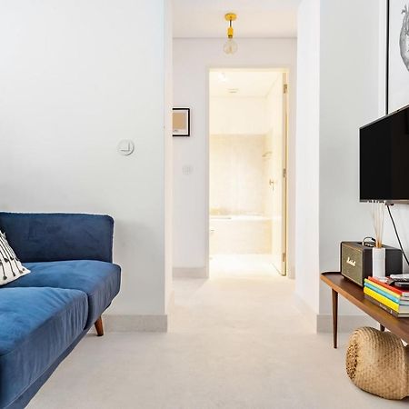 Decompress At A Tranquil, Minimal Urban Oasis With An Edge Apartment Porto Exterior photo
