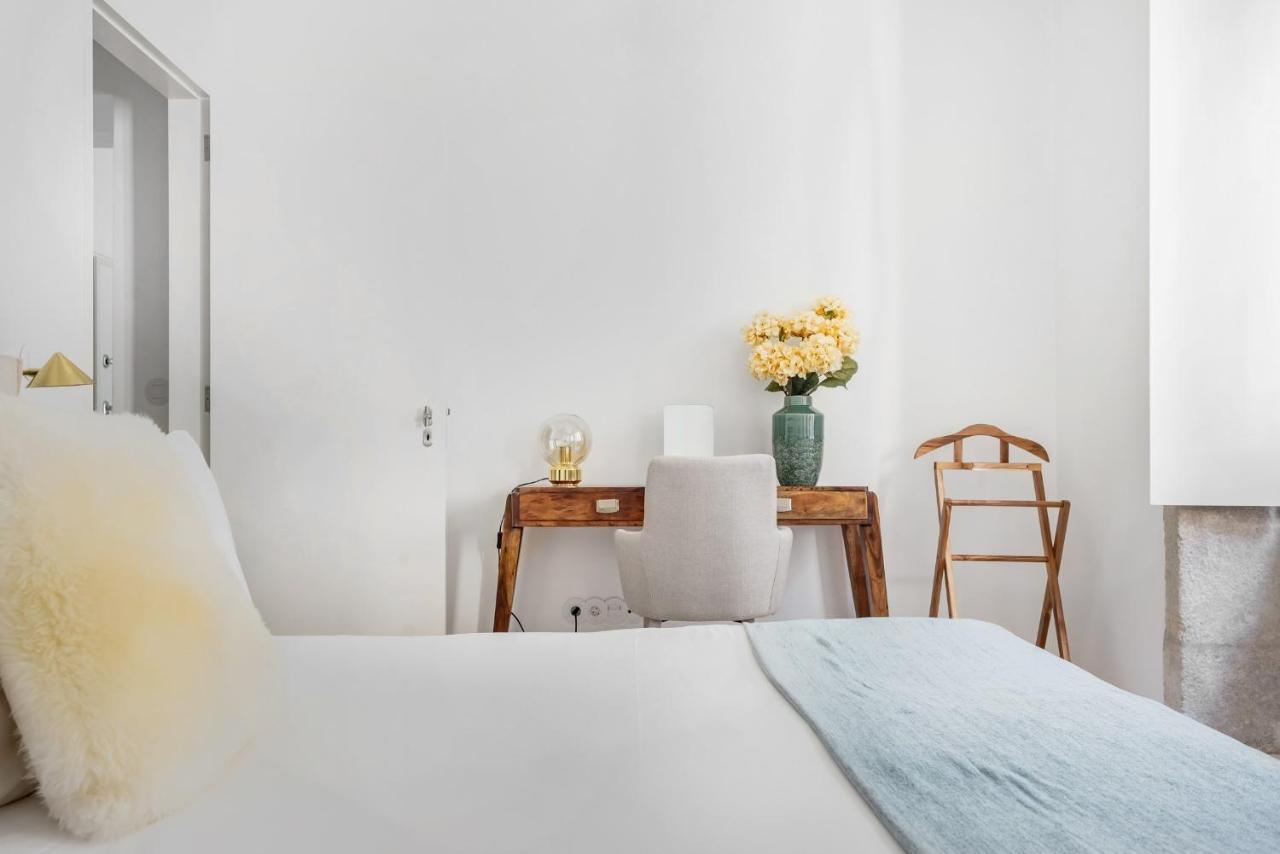Decompress At A Tranquil, Minimal Urban Oasis With An Edge Apartment Porto Exterior photo